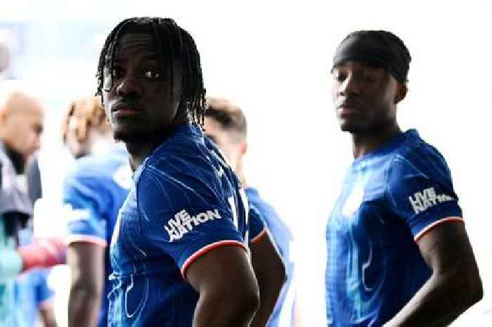 Palmer dilemma, major injury worry, Lavia plan - Chelsea line-ups vs Liverpool