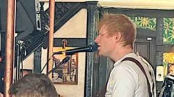 Sheeran renames pub and puts on 'surprise' gig