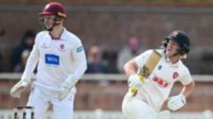 England's Cox injured as Rew gives Somerset chance