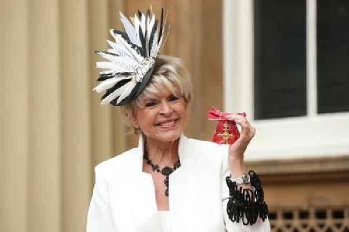 Loose Women star urges bosses to team her up with 'queen' Gloria Hunniford
