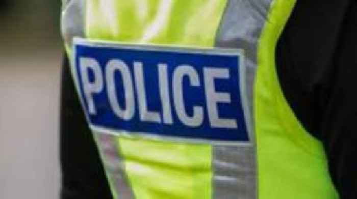 Man robbed at knifepoint in early morning attack