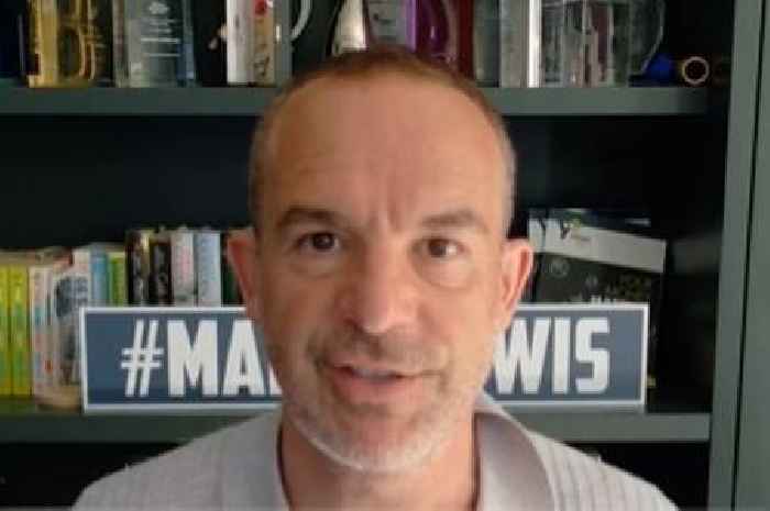 Martin Lewis issues warning to Three mobile customers after spotting 'issue'