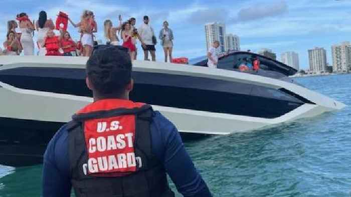Over 30 rescued after boat capsizes near Miami Beach