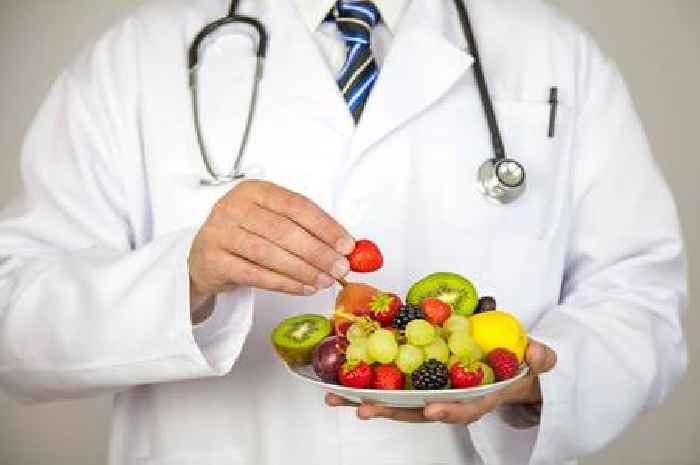 'I'm a doctor and there's 3 fruits people should eat for their health this summer'