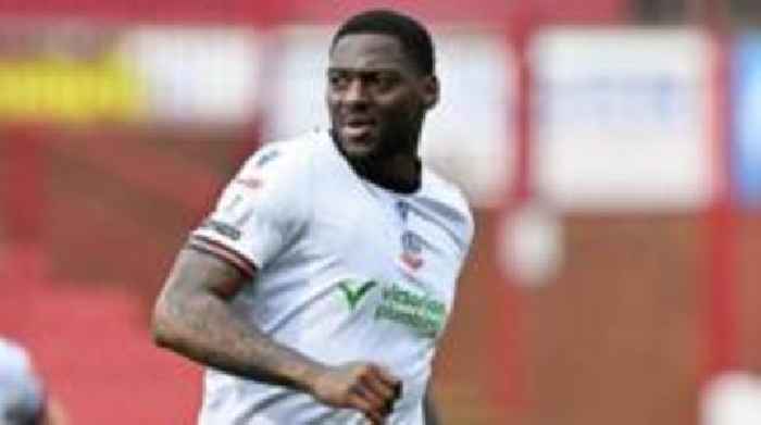 Bolton release former captain Santos