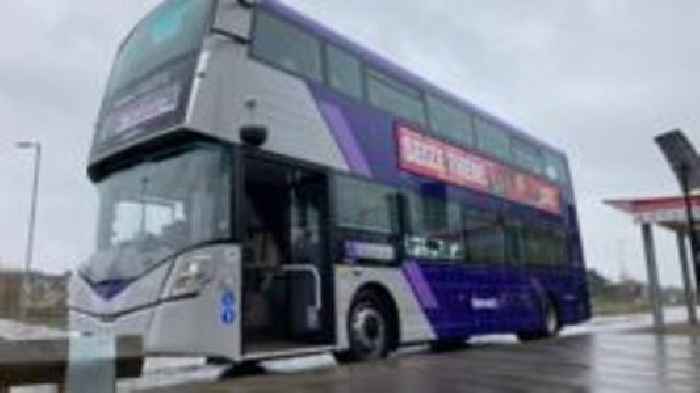 'Cash-strapped' students call for bus discount