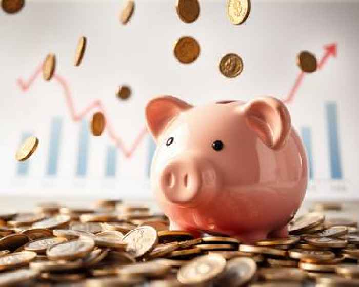 Interest rates are dropping – is it time to fix your savings?