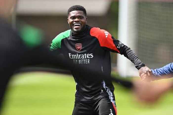 Five early Arsenal team news hints dropped for PSG clash as Thomas Partey decision made