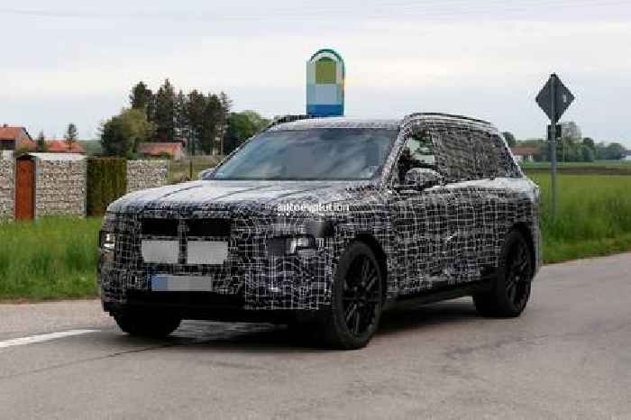 2028 BMW X7 Spied Flaunting Neue Klasse Styling Cues, Will Get Electric Sibling