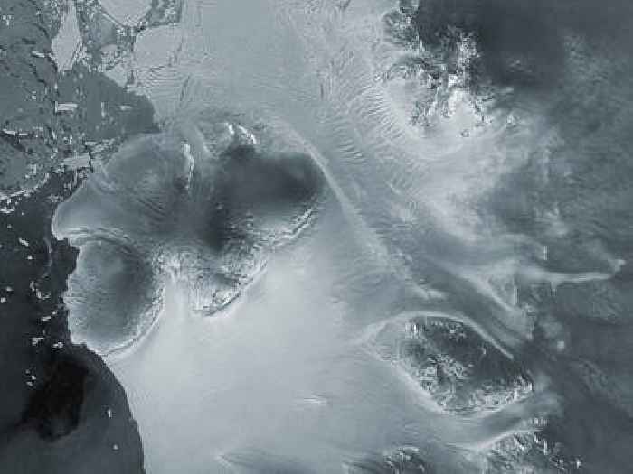 Antarctic glacier caught stealing ice from neighbour