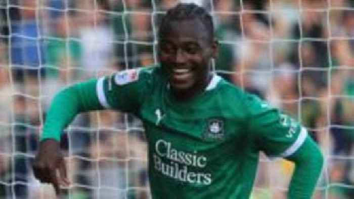 Plymouth offer Bundu new contract