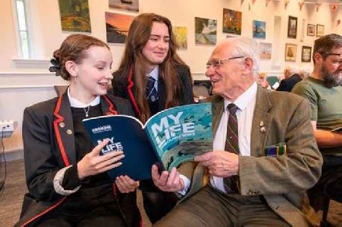 Veterans and Renfrewshire school pupils team up to create Second World War book