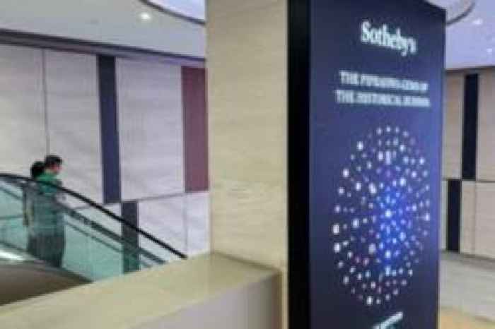 Sotheby's halts Buddha jewels auction after India threat