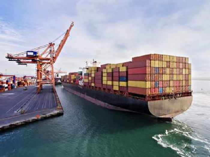 News24 | Markets rise as Trump signals 'major' European trade deal