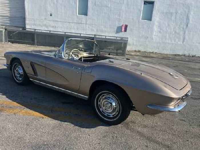 1962 Chevrolet Corvette Emerges From a Collection After 40 Years, Selling at No Reserve