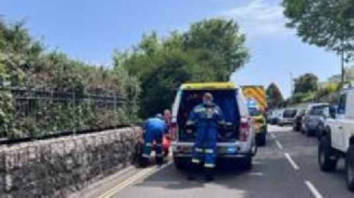 Man dies after falling from cliff in Cornwall