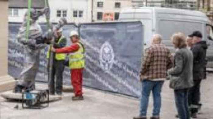 Town prepares for Lemmy statue unveiling