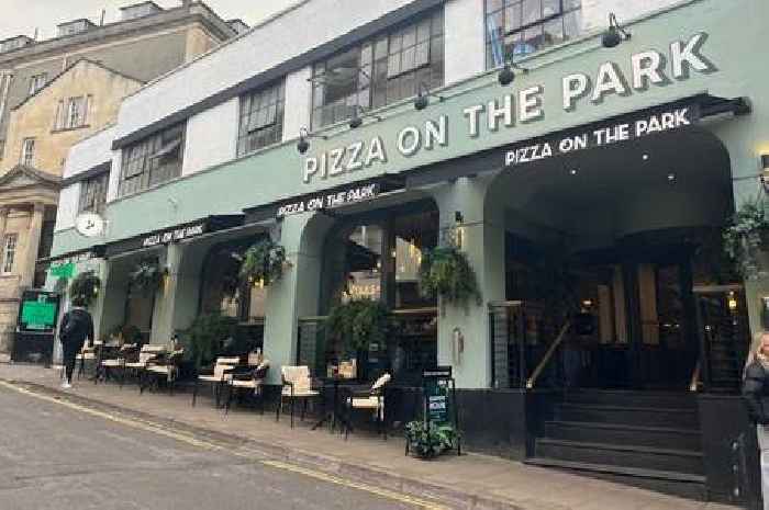 I ate at the Bristol pizza restaurant with a surprising free attraction for football fans