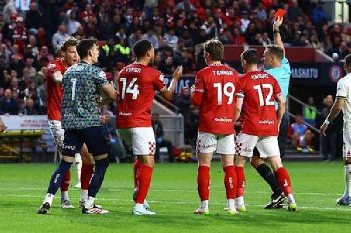 Bristol City chief confirms Robins' appeal plan after Rob Dickie red card in play-off defeat