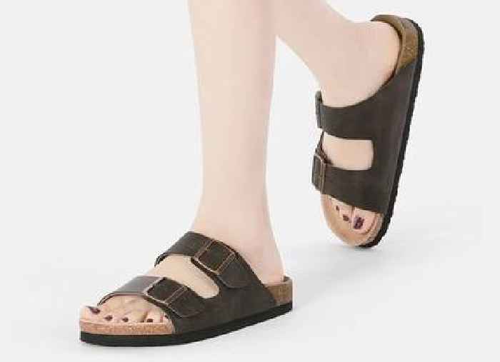 Debenhams shoppers snap up 'comfortable' sandals that 'look and feel great from first wear'