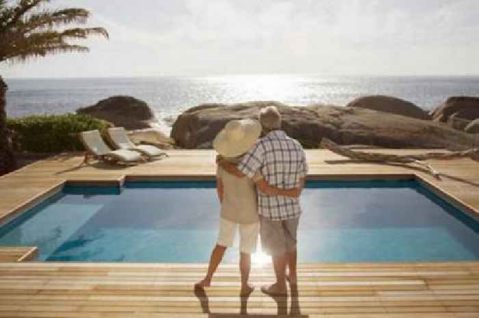 Older people receive over £1,040 in monthly State Pension payments in these European countries