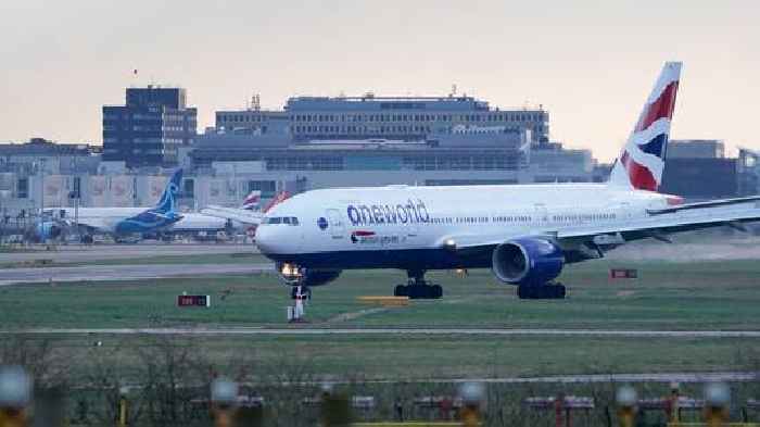 Plane fire broke out after pilot 'mixed up left and right hands'