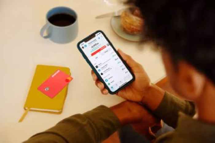 Monzo brings in bankers to advise on £6bn float