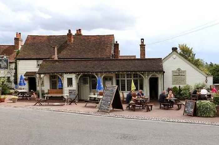 The beautiful walk that starts and ends at a pub with a cafe halfway