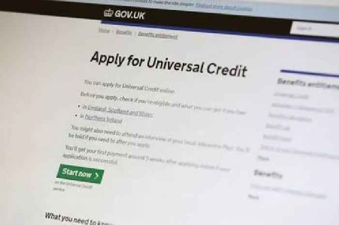 People on Universal Credit waking up to £812 payments from DWP in 'one off'