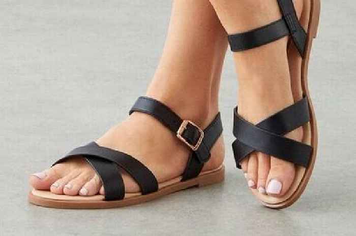 Debenhams 'non rub' £20 summer sandals that 'look good day or night'