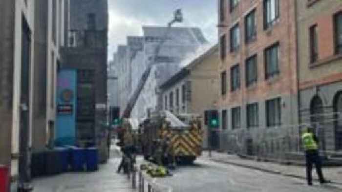 Fire crews battle bar blaze on Edinburgh's Cowgate