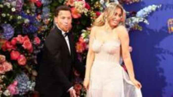 Baftas 2025: A wedding dress, party plans... and Alan Cumming's four suits