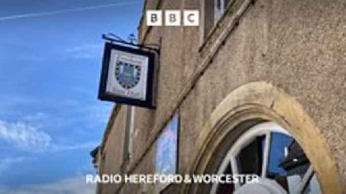 Why is Evesham Town Hall in such a state?