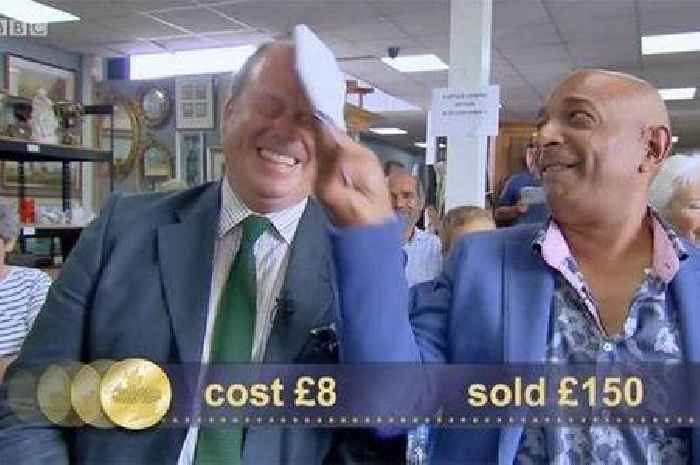 BBC Antiques Road Trip expert 'hits rival on head' during auction
