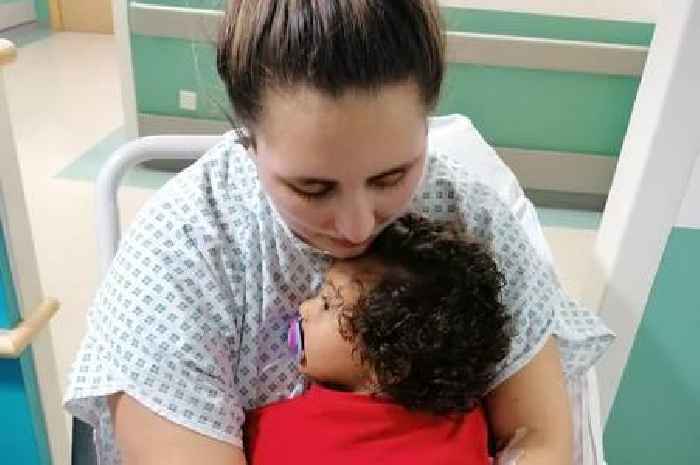Mum 'regrets' £10k weight loss surgery that left her 'vomiting flesh'