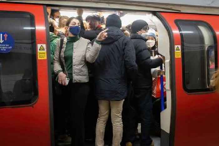 London Underground power cuts: Passengers plunged into chaos with 'no service on eight Tube lines'