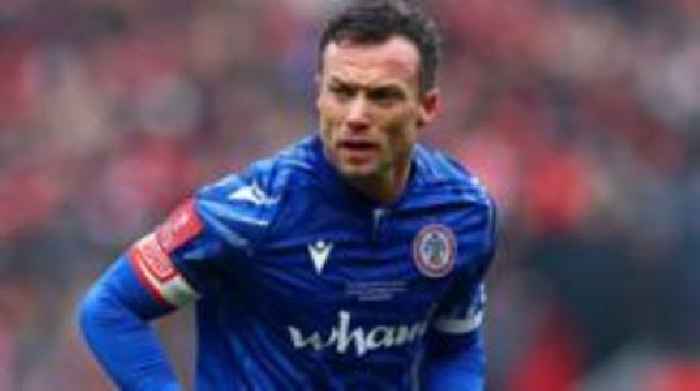 Whalley 'delighted' to extend Accrington stay
