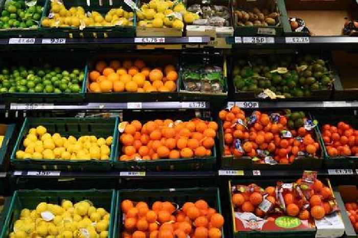 Six fruits with more vitamin C than an orange