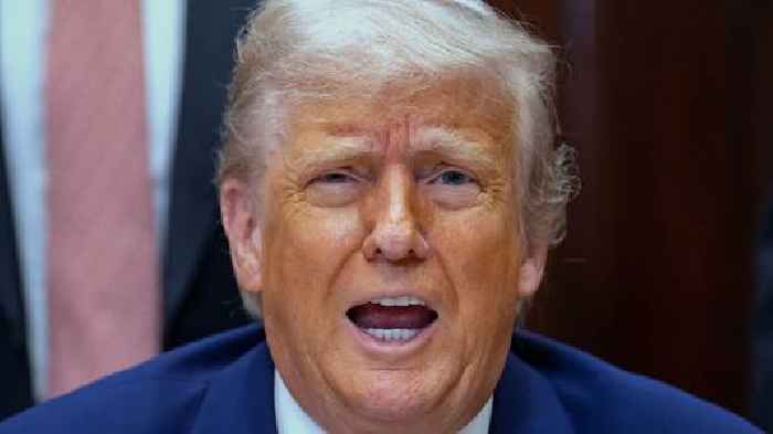 Trump 'thinking' of going to Turkey for proposed Zelenskyy-Putin peace talks