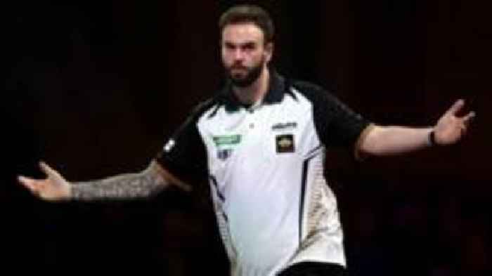 Smith throws two nine-darters before final whitewash
