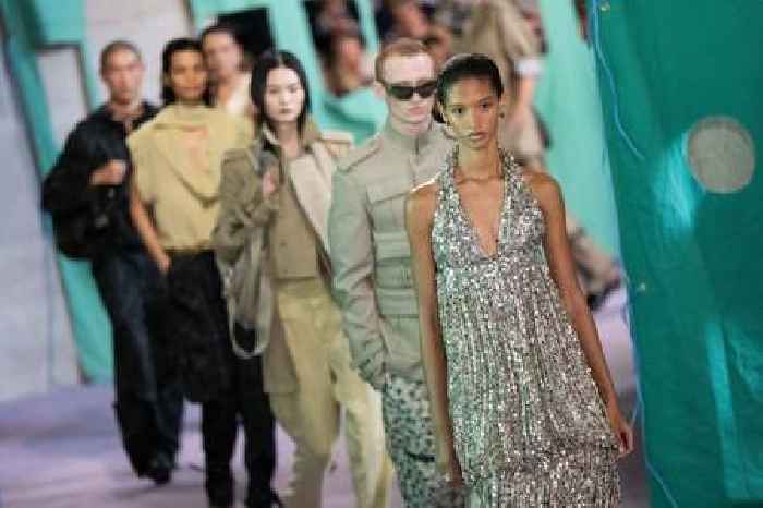 Burberry: Luxury fashion brand slips into the red