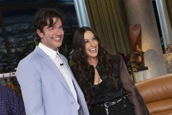 Blindfolded John Mulaney Had Alanis Morissette Singing “Ironic” And Twista Performing Ventriloquism On Everybody’s Live