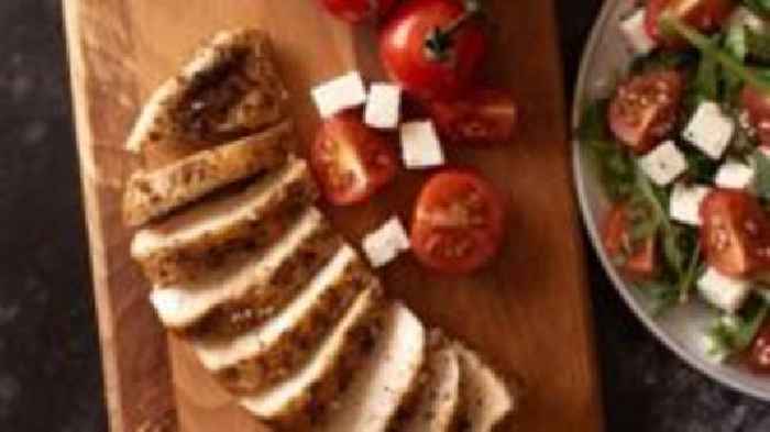 Supermarket recalls cooked chicken products over bacteria