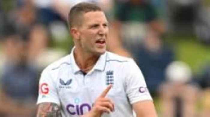 England bowler Carse to make Durham comeback