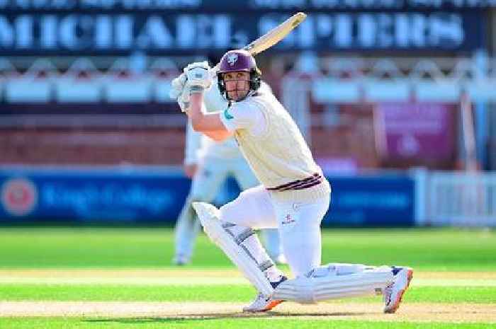 Tom Lammonby signs new Somerset CCC contract