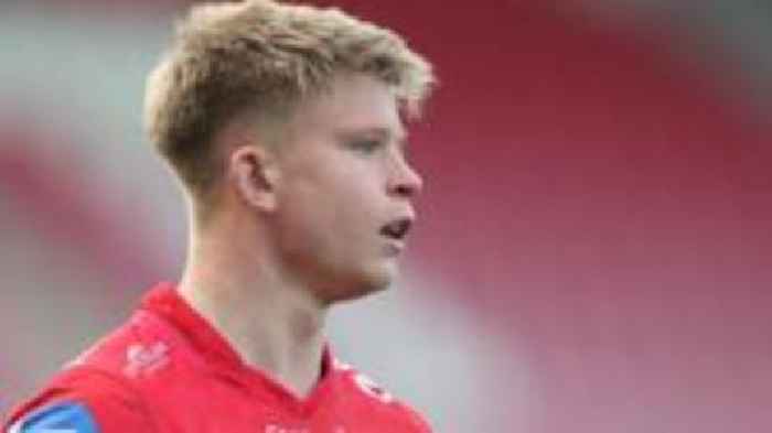 Hughes starts at Sharks in Scarlets play-off bid