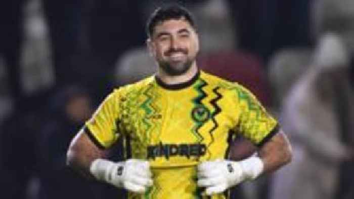 Townsend offered new deal as Newport release 10
