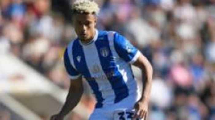 Colchester open talks with forward Taylor