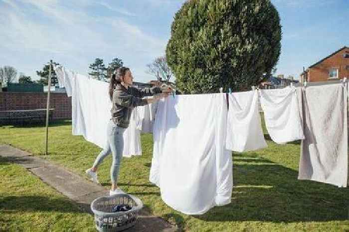 Homeowners urged not to dry bed sheets outside in warmer weather