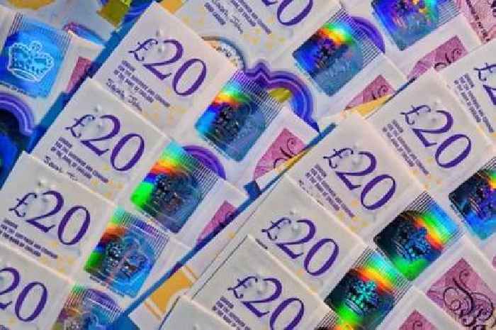 Santander, NatWest, Lloyds, HSBC, Barclays, Nationwide customers urged to 'close bank account'